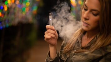 HHC-Vaping auf dem Prüfstand: Potenziale und Risiken für Konsumenten