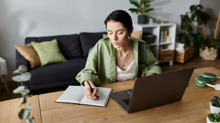 Fit im Homeoffice: So bleibt Bewegung trotz langem Sitzen Teil des Alltags