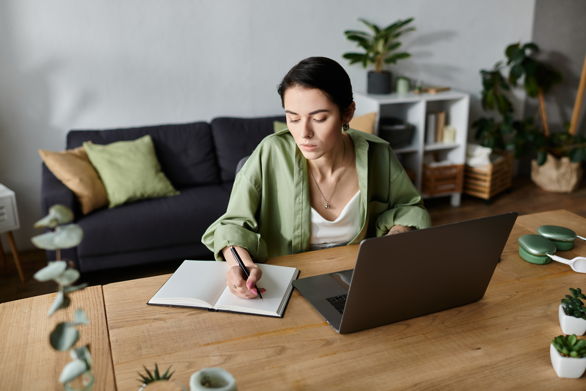 Fit im Homeoffice: So bleibt Bewegung trotz langem Sitzen Teil des Alltags