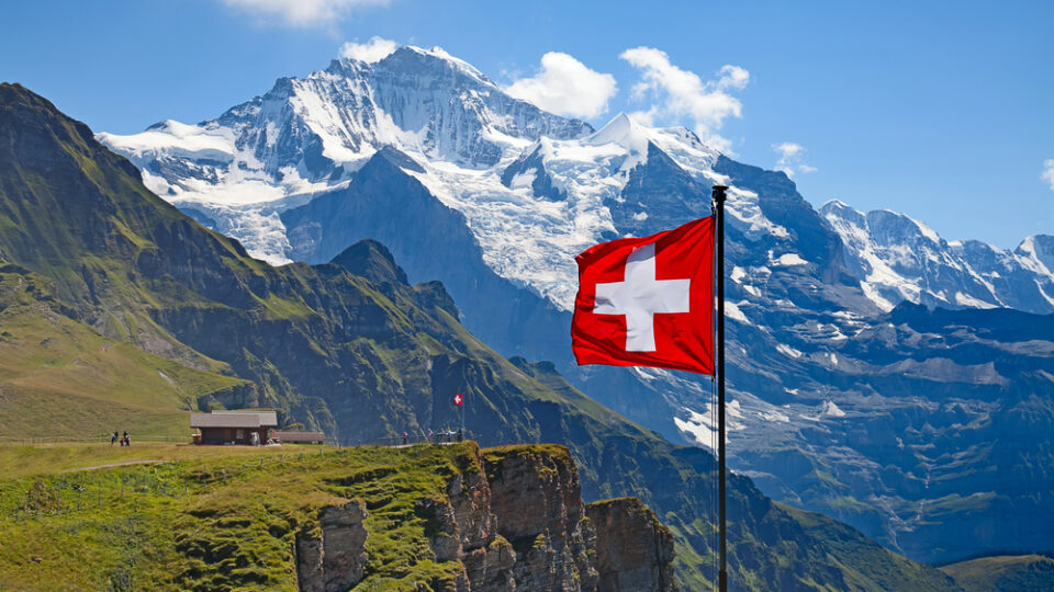 Umzug in die Schweiz: Welche Unterlagen Behörden tatsächlich verlangen